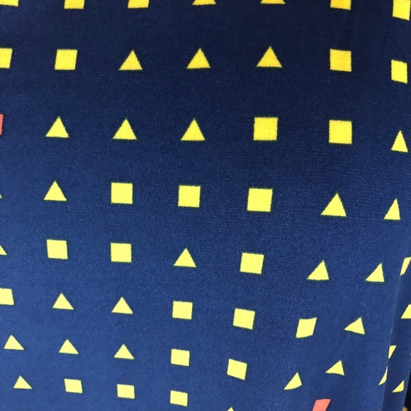 LuLaRoe Irma Blue Geometric Print Tunic size SM - Picture 5 of 6